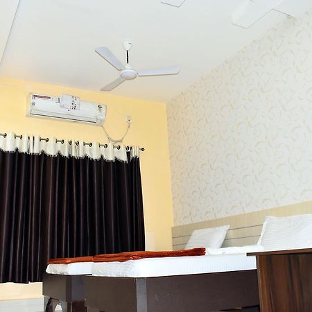 Hotel Triveni Balangir Εξωτερικό φωτογραφία