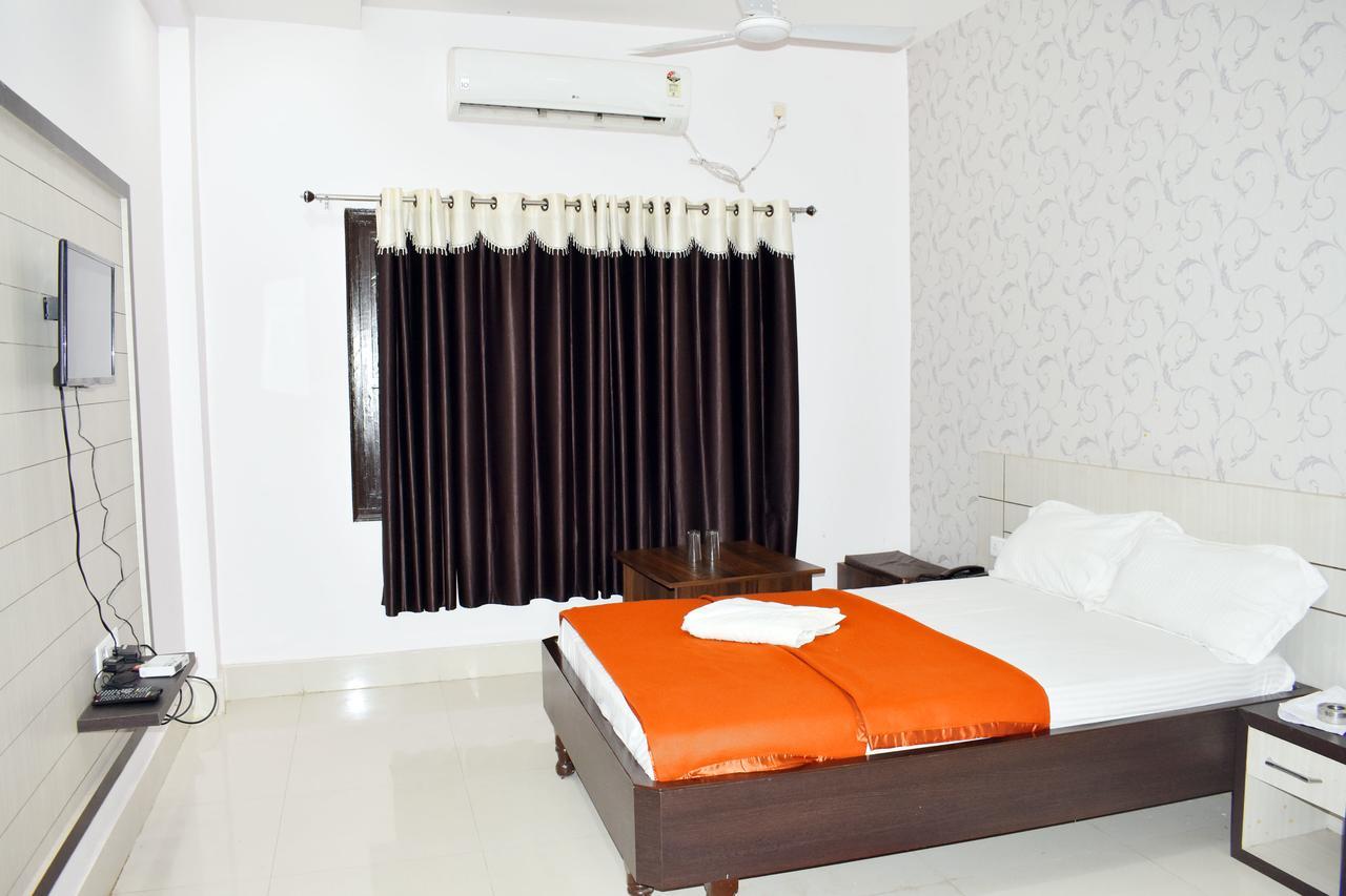 Hotel Triveni Balangir Εξωτερικό φωτογραφία